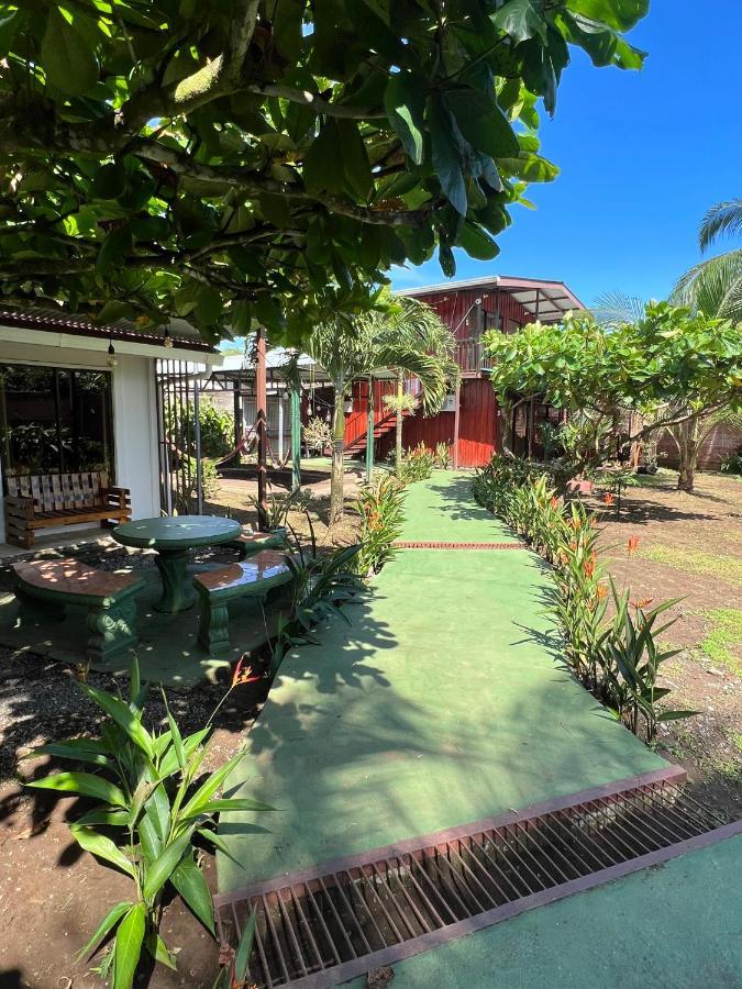 Tortuguero Hill Rooms Buitenkant foto